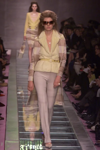 Look 14